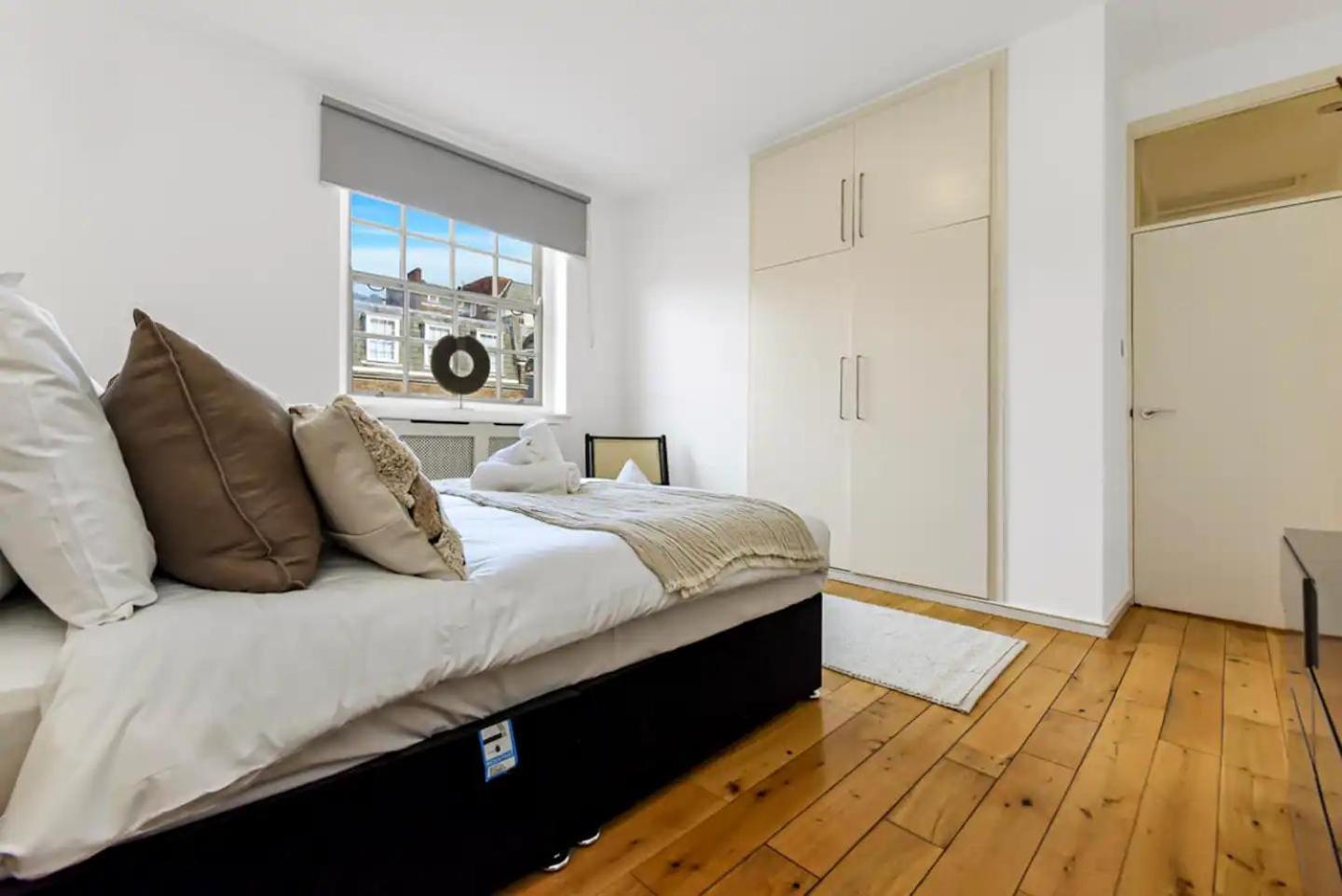 1 Bed Apartment- Mayfair 6 Apartment *