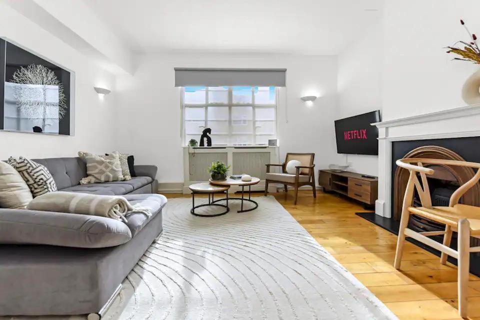 1 Bed Apartment- Mayfair 6 Apartment London